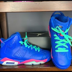 Air Jordan 6 Retro Grade School size